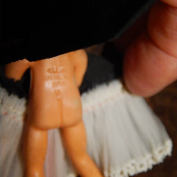 3.5" 1965 Mattel Little Kiddle Doll W/ Patriotic Dress Made in Japan - Picture 8 of 10